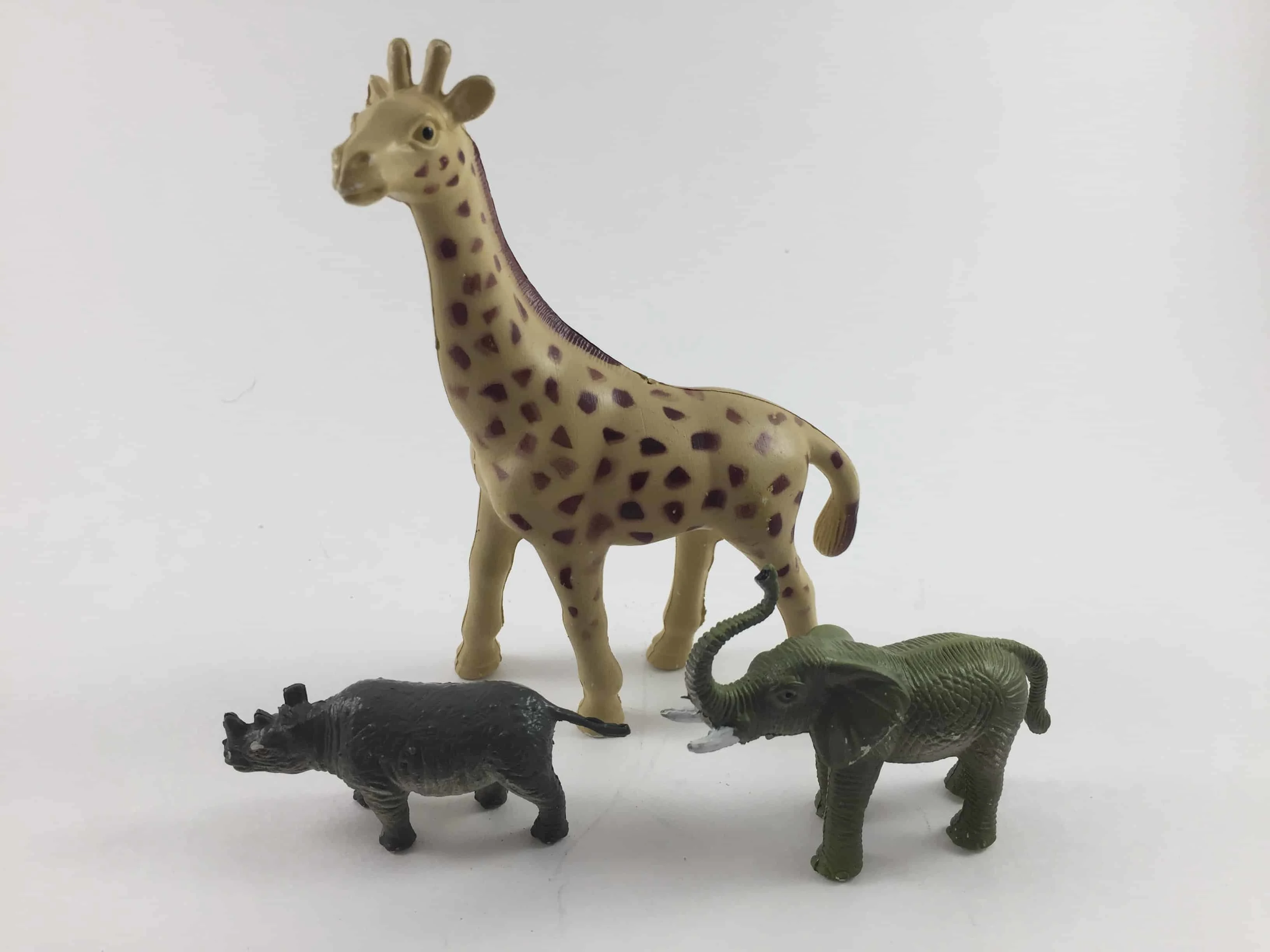 Plastic animals for refrigerator magnets