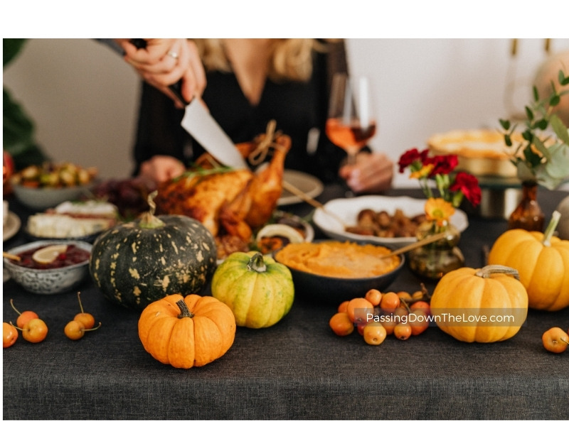 Thanksgiving table